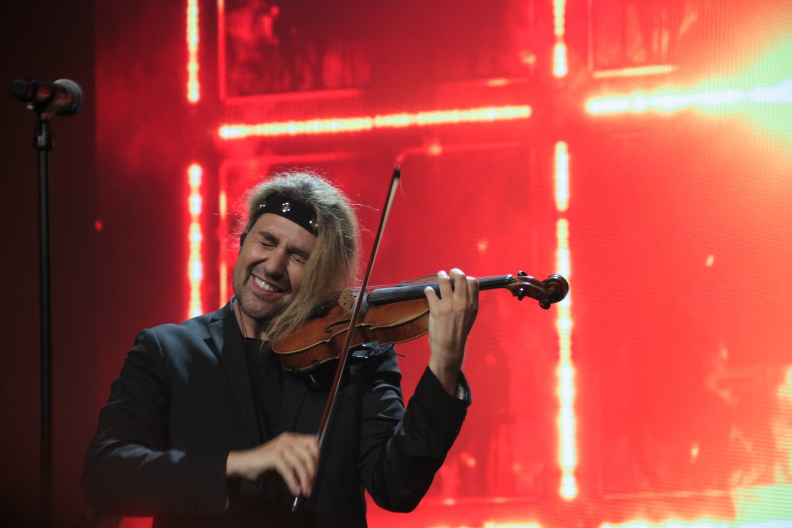 David Garrett on stage &mdash; Mein Schiff 1, David Garrett Cruise, April 2026 &middot; photographed by Ania Borkowska & Viola Turska