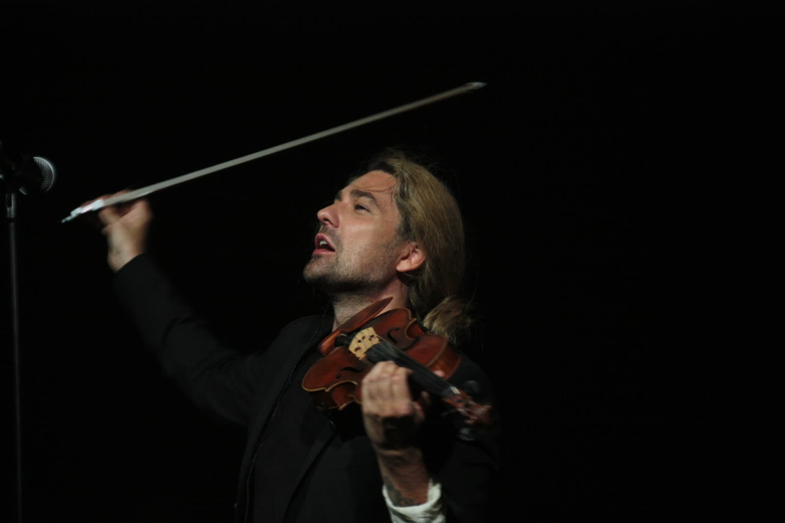 David Garrett on stage &mdash; Mein Schiff 1, David Garrett Cruise, April 2026 &middot; photographed by Ania Borkowska & Viola Turska