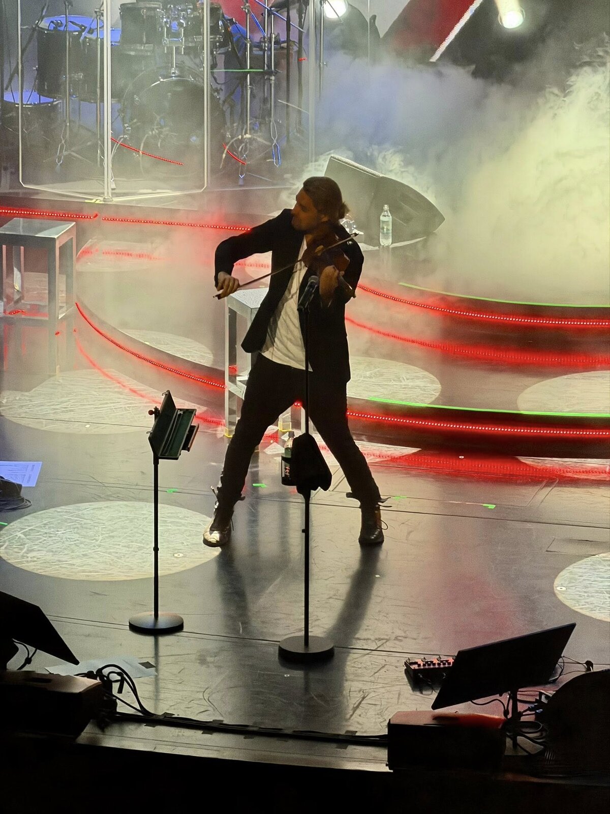 David Garrett mid-performance with smoke and lights &mdash; first concert, Mein Schiff 1, 29 April 2026