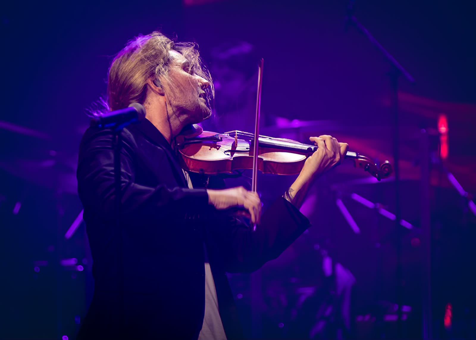 David Garrett on stage &mdash; first concert, Mein Schiff 1, 29 April 2026 &middot; photographed by Wiola Janoschek
