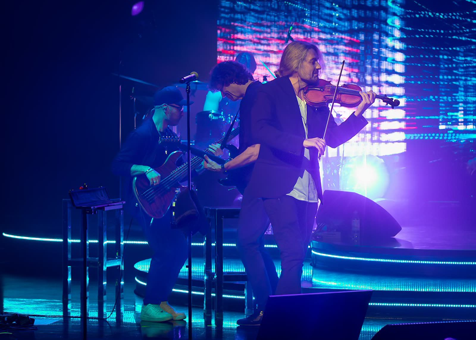 David Garrett on stage &mdash; first concert, Mein Schiff 1, 29 April 2026 &middot; photographed by Wiola Janoschek