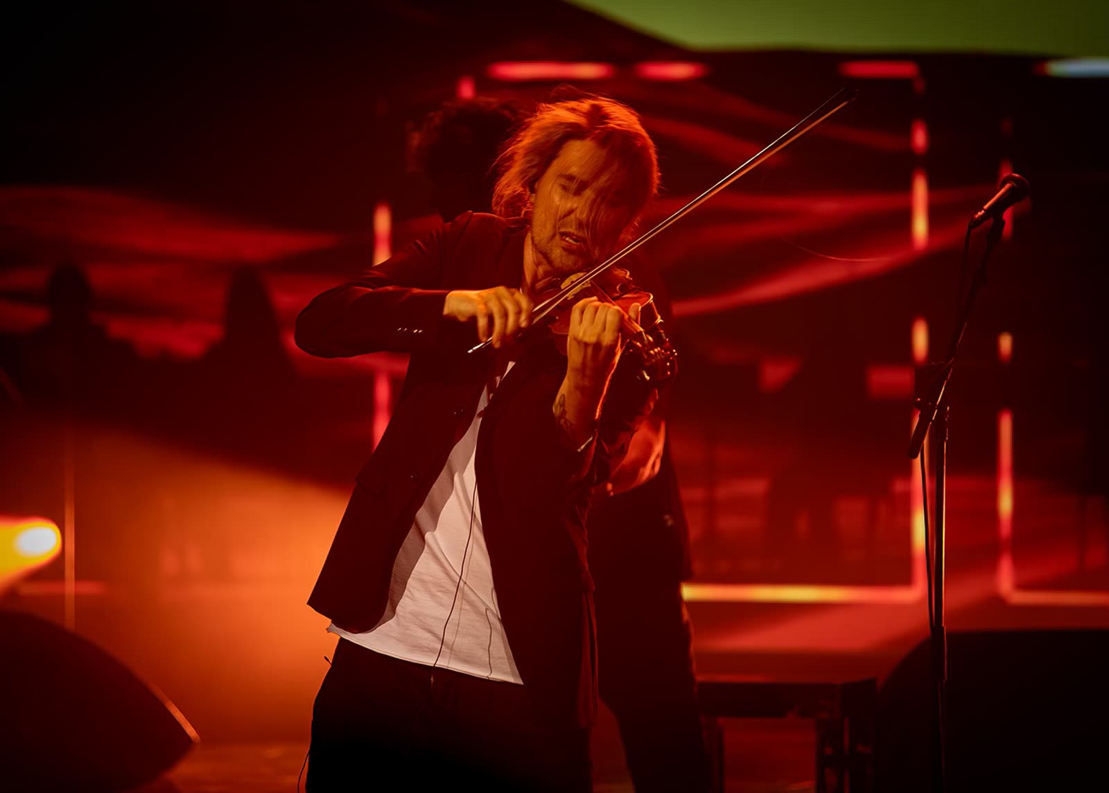 David Garrett on stage &mdash; first concert, Mein Schiff 1, 29 April 2026 &middot; photographed by Wiola Janoschek