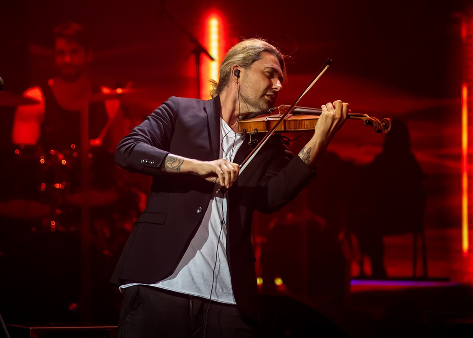 David Garrett on stage &mdash; first concert, Mein Schiff 1, 29 April 2026 &middot; photographed by Wiola Janoschek