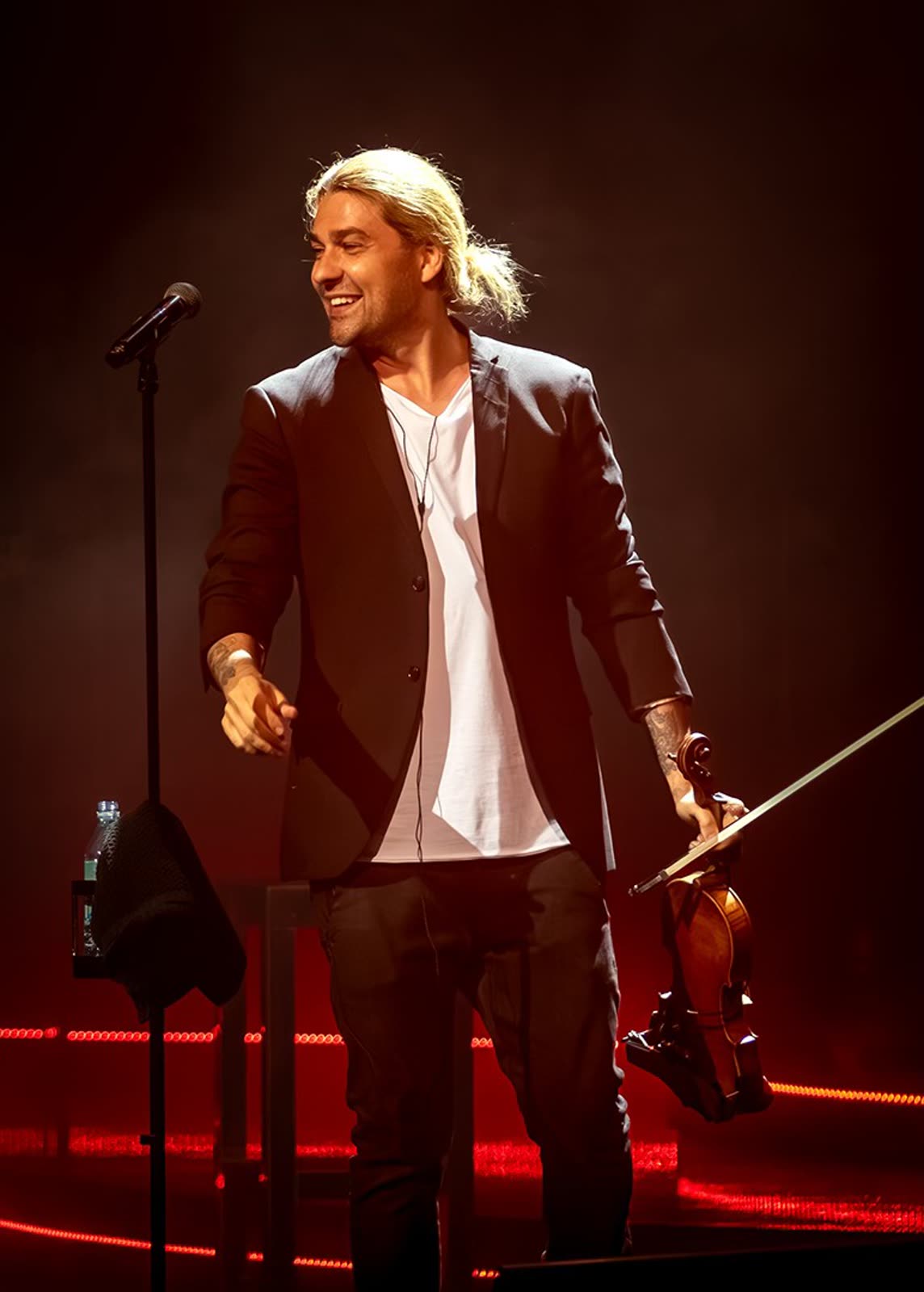 David Garrett on stage &mdash; first concert, Mein Schiff 1, 29 April 2026 &middot; photographed by Wiola Janoschek