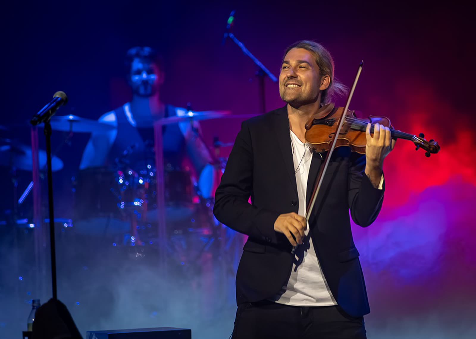 David Garrett on stage &mdash; first concert, Mein Schiff 1, 29 April 2026 &middot; photographed by Wiola Janoschek