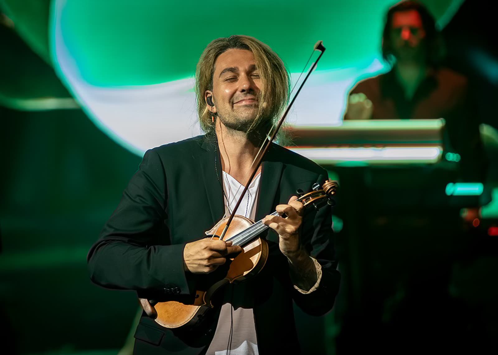David Garrett on stage &mdash; first concert, Mein Schiff 1, 29 April 2026 &middot; photographed by Wiola Janoschek