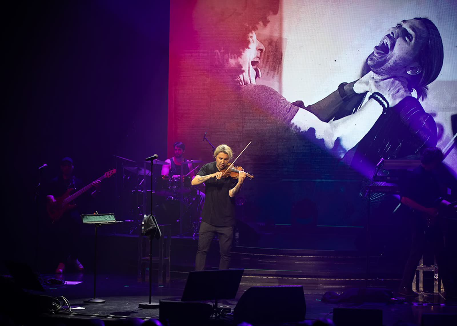 David Garrett on stage &mdash; first concert, Mein Schiff 1, 29 April 2026 &middot; photographed by Wiola Janoschek