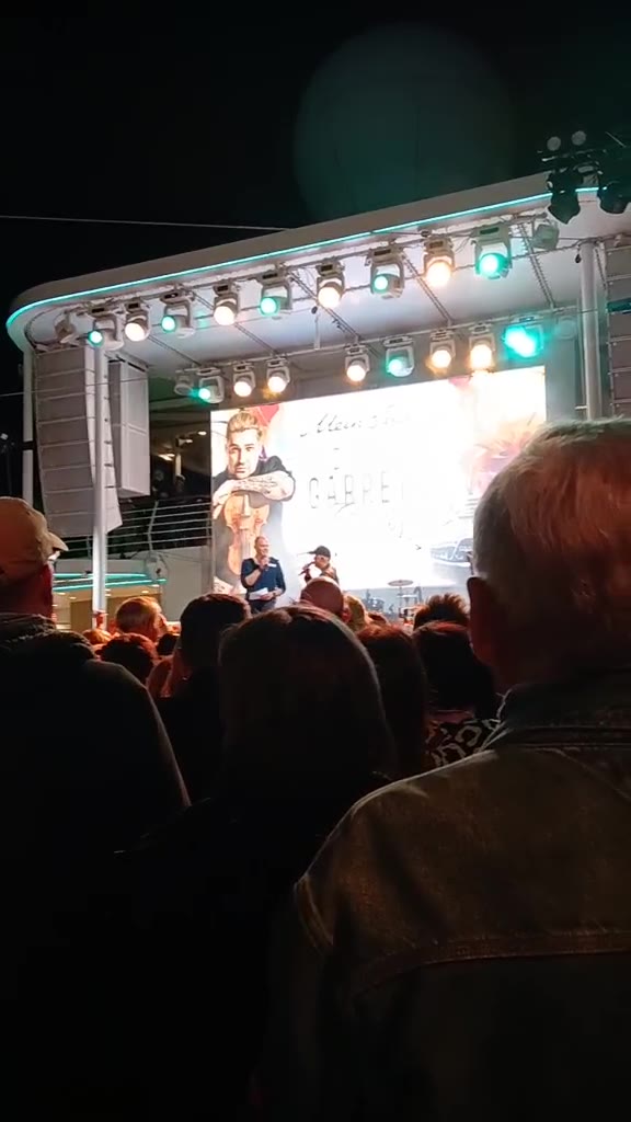 David Garrett on stage during the welcome event on Deck 12, Mein Schiff 1, April 2026