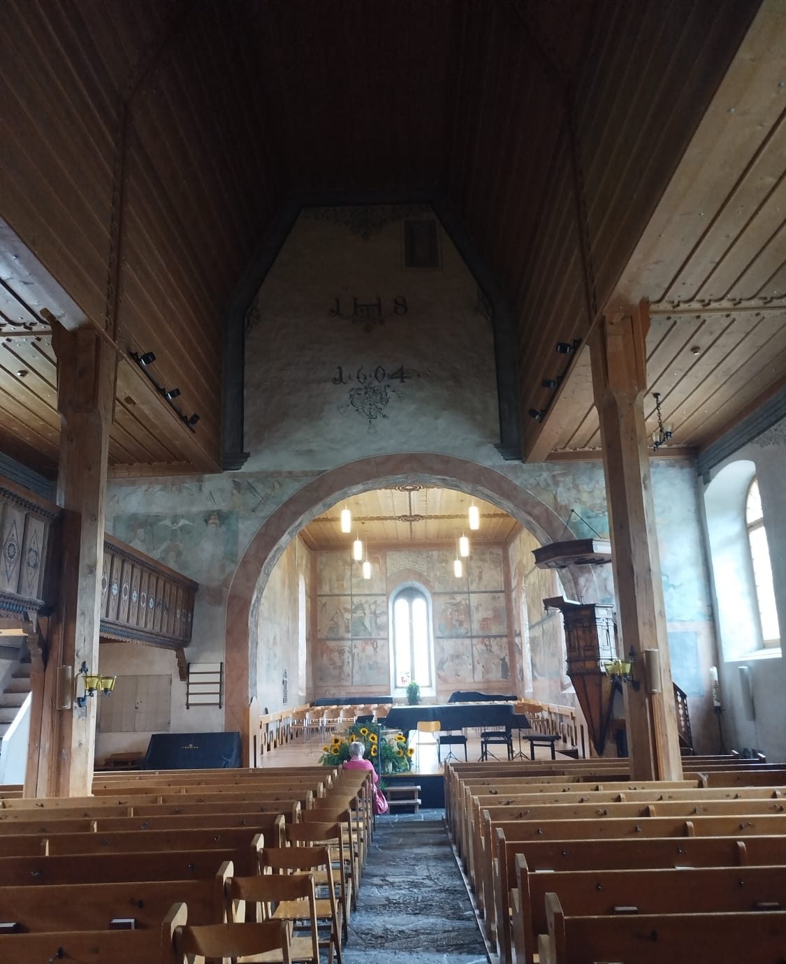 The nave of Kirche Saanen looking towards the chancel