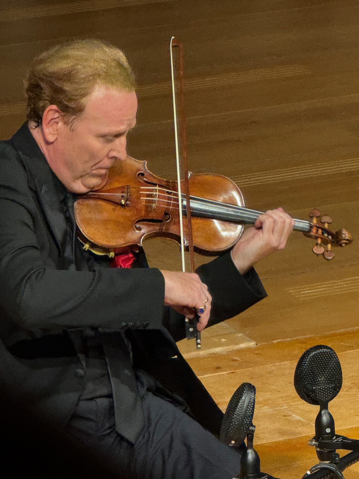 Daniel Hope playing at Kirche Saanen