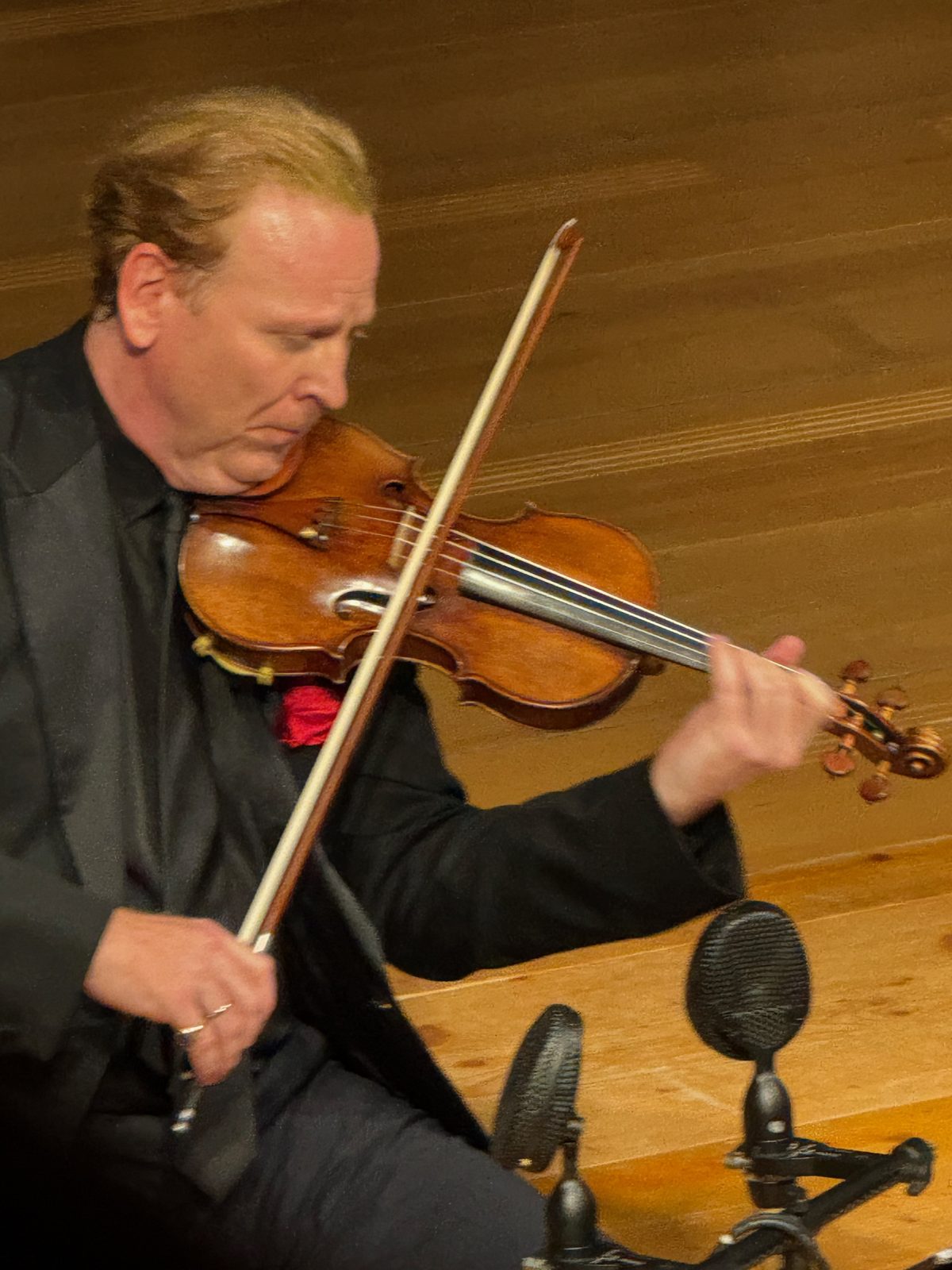 Daniel Hope playing at Kirche Saanen