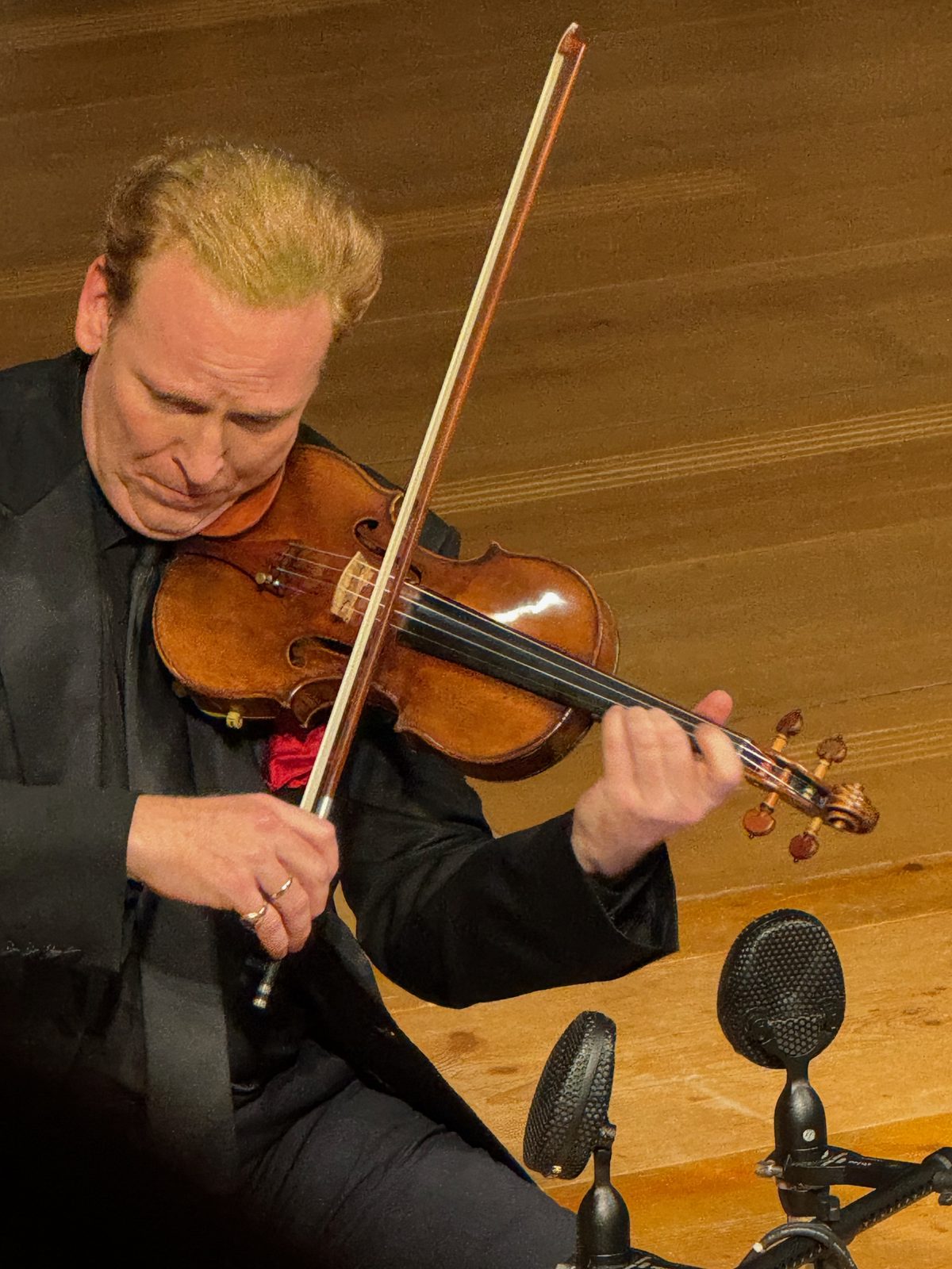 Daniel Hope playing at Kirche Saanen